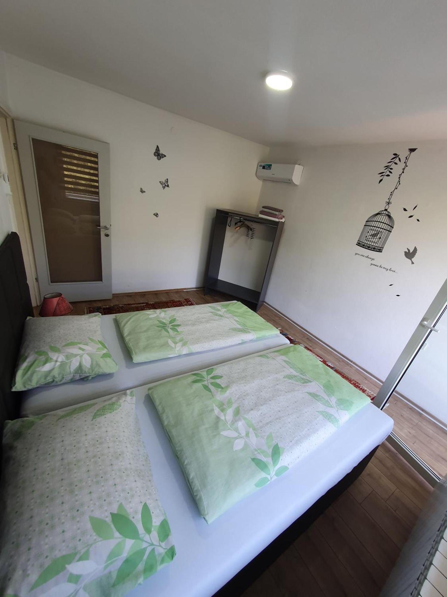 Apartments Arna Visoko Bagian luar foto